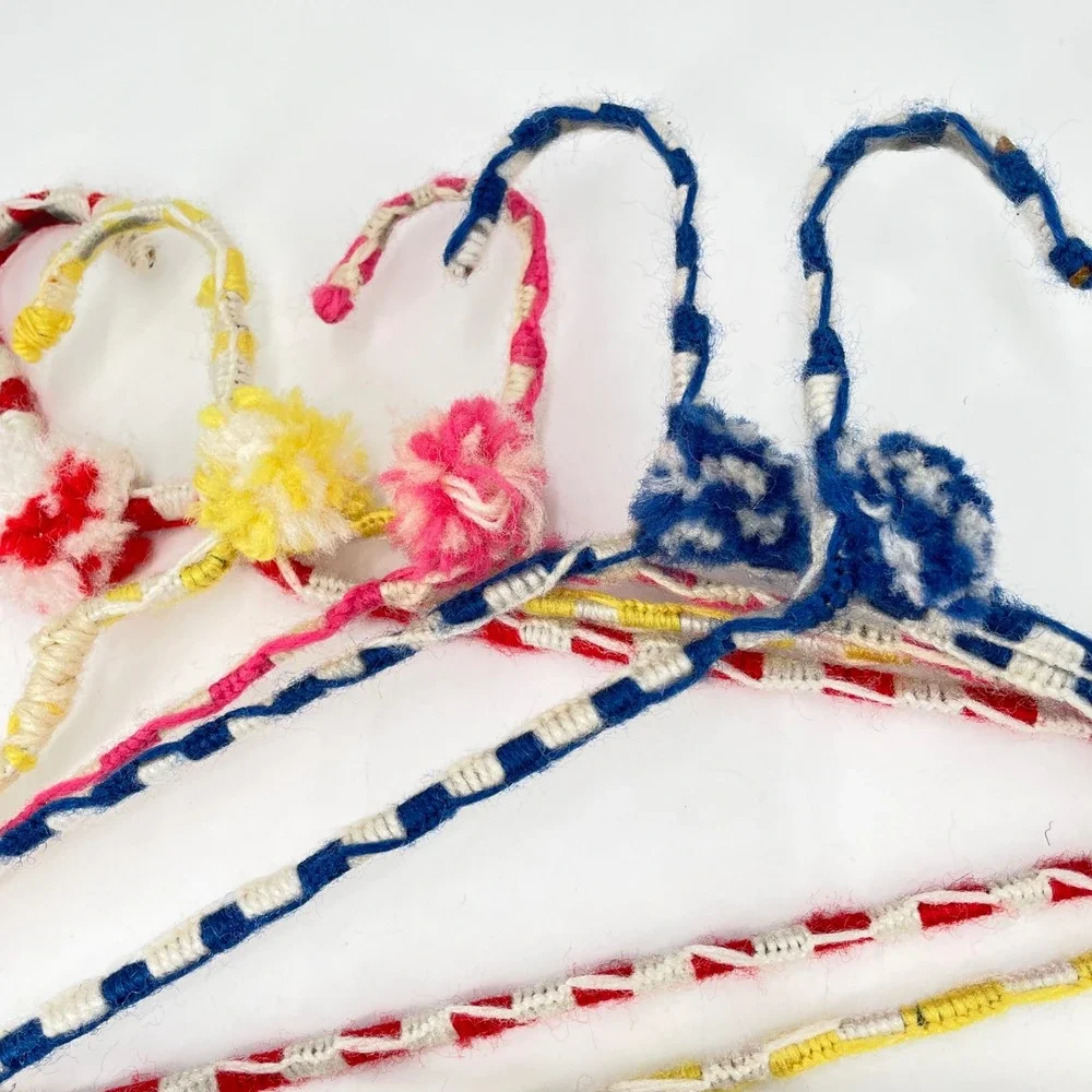 Vtg Crochet Yarn Covered Hangers Pom PomsSturdy Double Wire Anti Slip Boho (a)